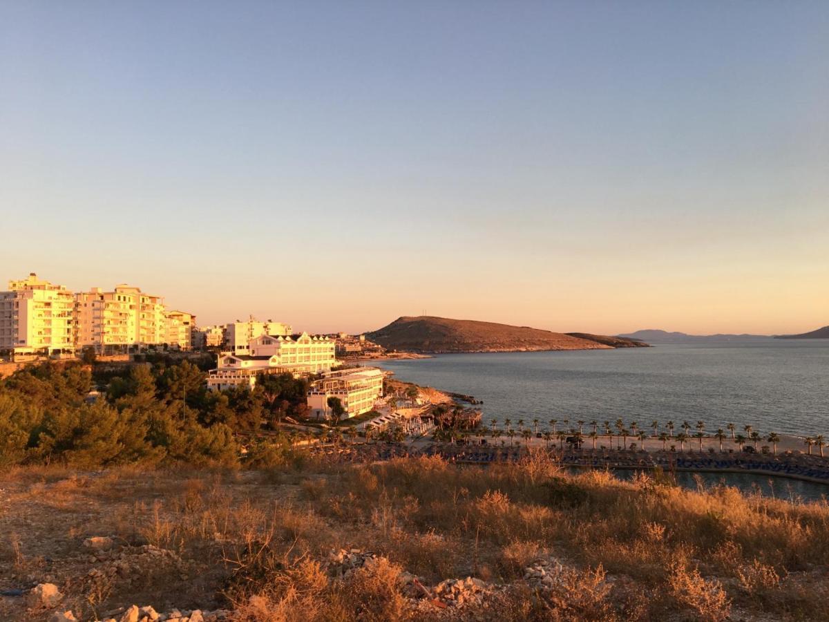 Loli Apartment Luxury White Residence Sarandë Exteriör bild