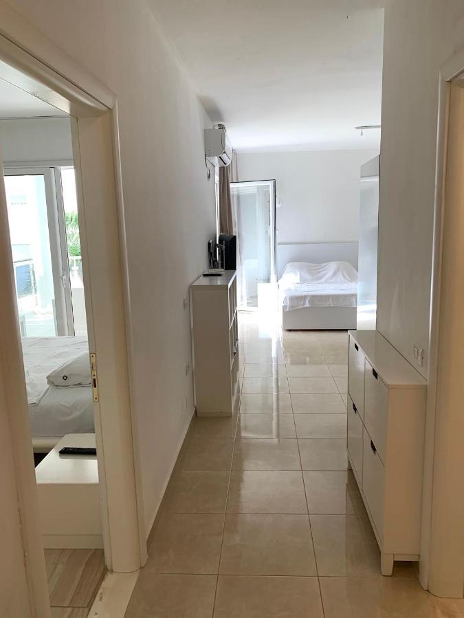 Loli Apartment Luxury White Residence Sarandë Exteriör bild