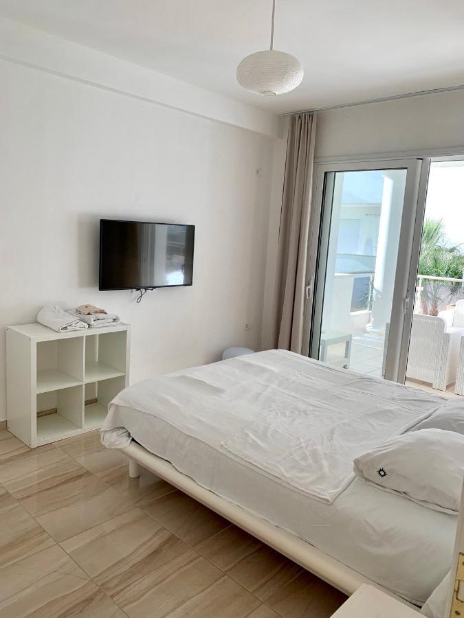 Loli Apartment Luxury White Residence Sarandë Exteriör bild