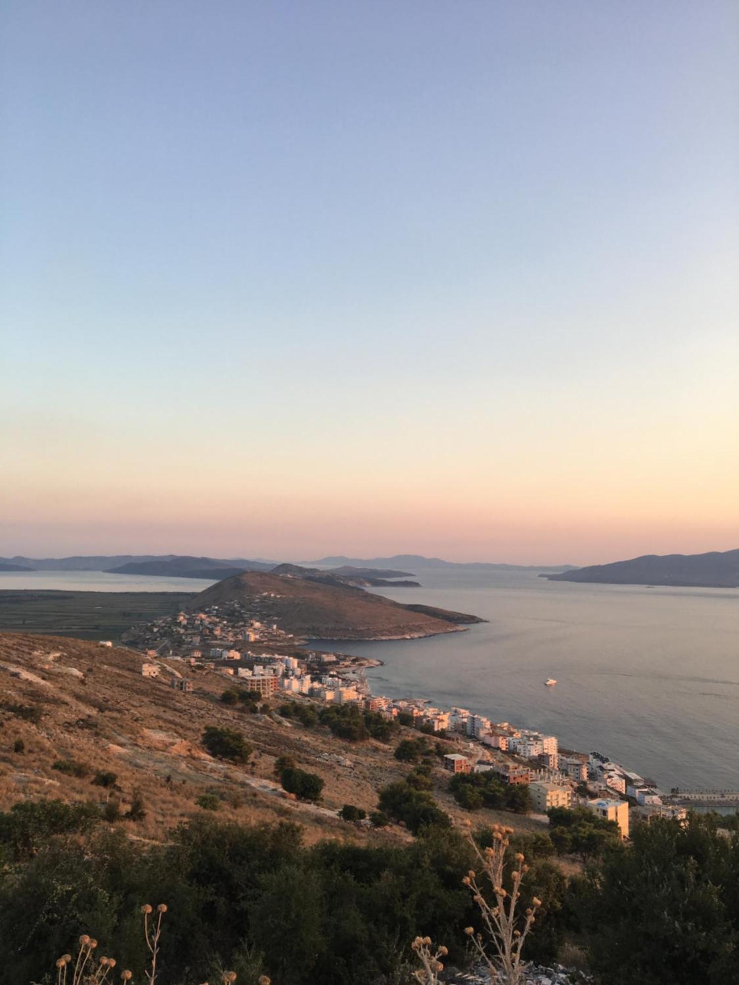 Loli Apartment Luxury White Residence Sarandë Exteriör bild